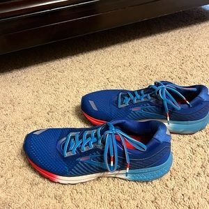 Brooks Mens Ghost 12 Size 12 EUC